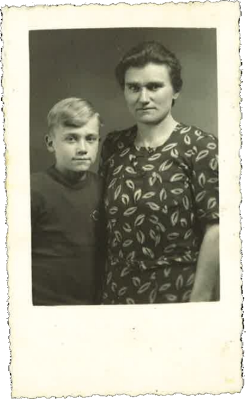 Angèle Campion-Goossens et son fils